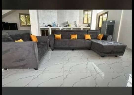 Salon gris en promo image 1