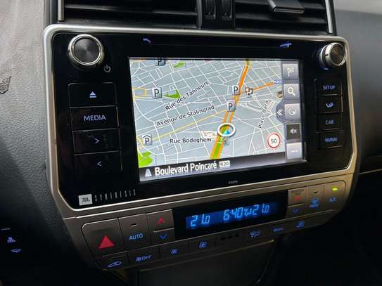 Toyota land cruiser prado image 7