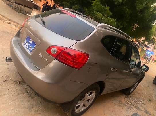NISSAN ROGUE image 4