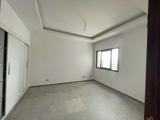 Appartement F4 haut standing à louer sur Point E image 3