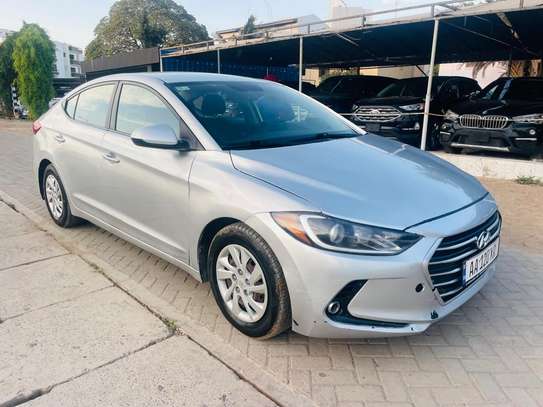 HYUNDAI ELANTRA 2017 image 4