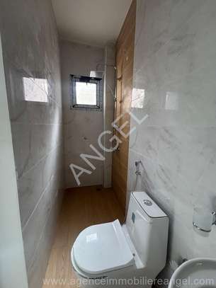 Ref_2927_GL Appartement à louer à sacré cœur 3 image 5