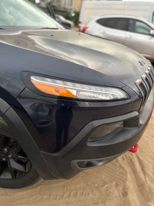 Jeep trailhawk 4 cylindres image 6