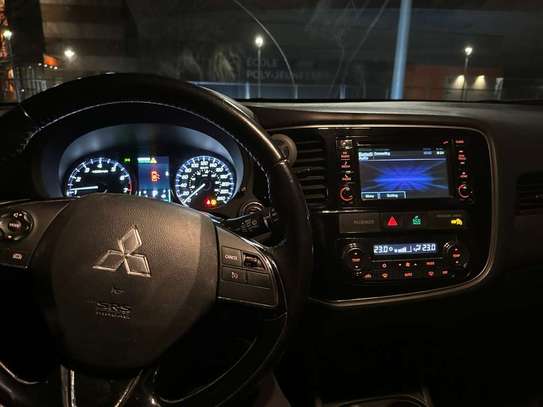 Mitsubishi outlander à louer image 8