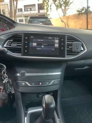 Peugeot 308 SW image 3