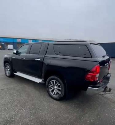 Toyota Hilux 2017 Automatique Diesel image 10