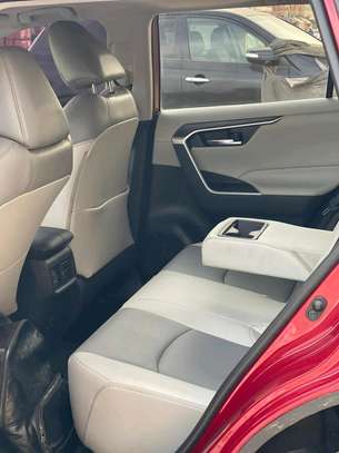 TOYOTA RAV 4 2019 image 8
