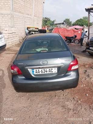 Toyota Yaris 2011 image 5