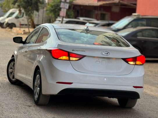 HYUNDAI ELANTRA 2016 image 4