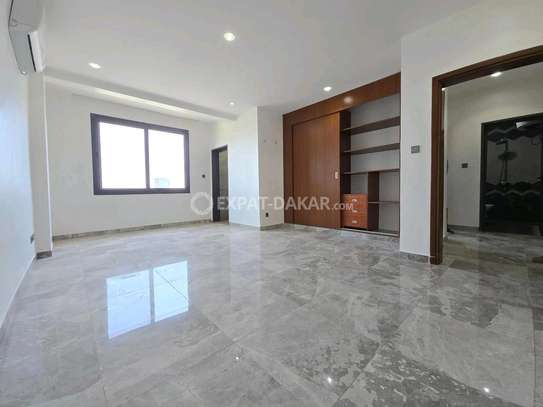 Appartement haut standing mermoz image 2
