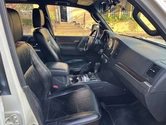 Mitsubishi Pajero GLS 3.5L V6 image 3