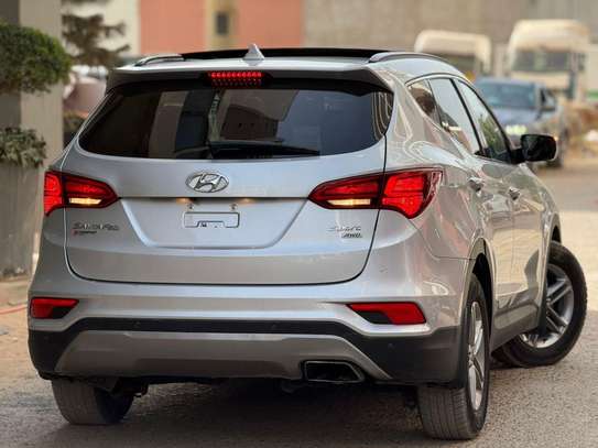 Hyundai santa fe 2017 image 14