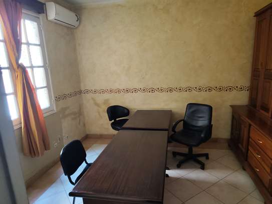 À LOUER Grande pièce Bureau ou Habitation Dakar Plateau image 6