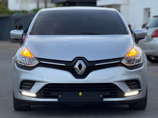 Renault clio image 5