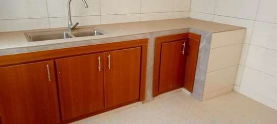 Bel appartement F2 Cité Sonatel Zac Mbao image 5
