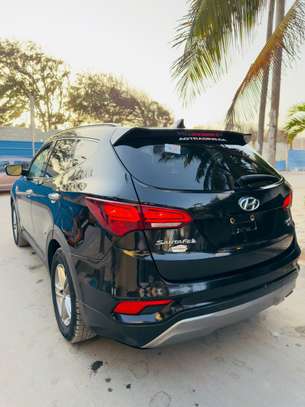 HYUNDAI SANTAFÉ image 3