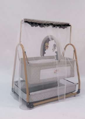 Lit bébé pliant avec moustiquaire et rangement gris image 2