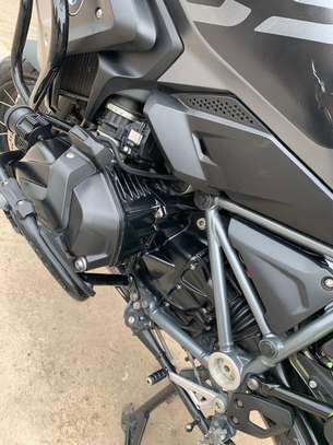 Gs 1250 triple black 2022 image 2