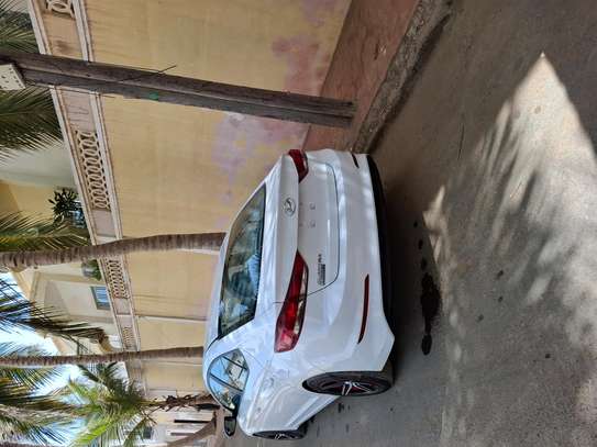 Hyundai elantra image 5