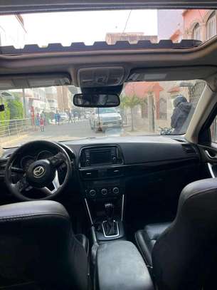 Mazda CX-5 SUV rouge dynamique polyvalent image 6