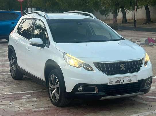 Peugeot 2008 2016 image 2