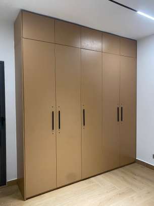 DRESSING MODERNE ALLANT SOL JUSQU’AU PLAFOND image 3