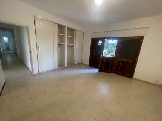 Appartement 4chambres terrasse à Louer Almadies image 6