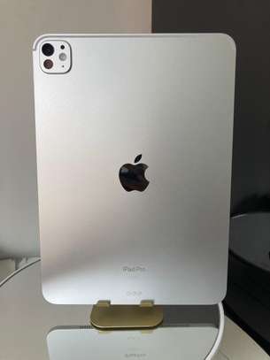 iPad Pro m2 11inch image 2