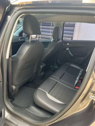 Peugeot 2008 image 6