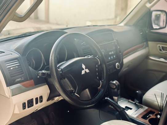 Mitsibushi Pajero Sport 2016 image 2
