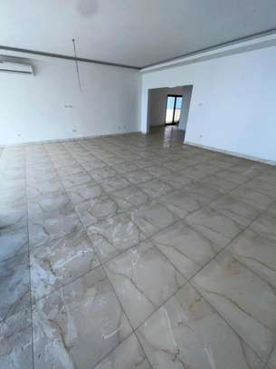 APPARTEMENT 7 PIÈCES VUE SUR MER À LOUER À NGOR VIRAGE image 3