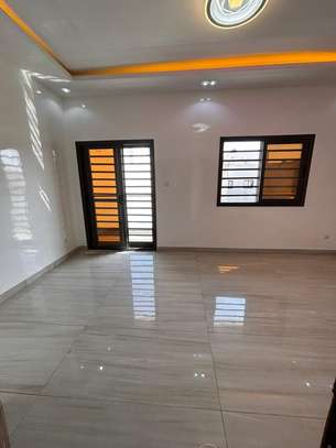 APPARTEMENT image 7