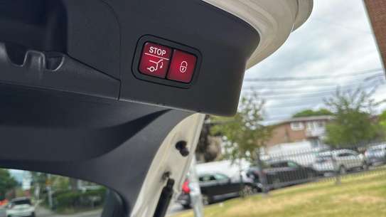 Mercedes GLC 300 coupe image 3