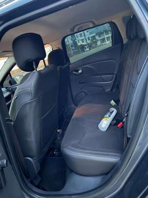 RENAULT CLIO 4 image 6