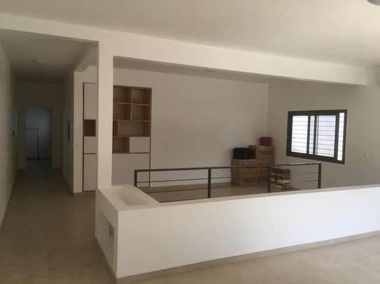 Maison R+1  à louer aux Mamelles image 3
