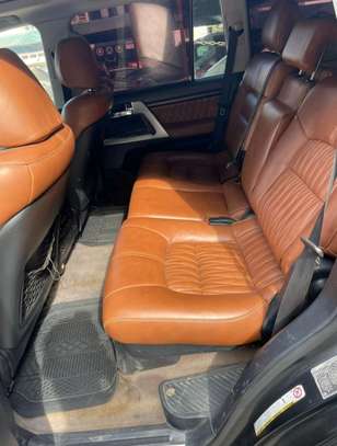 Toyota Land Cruiser V8 Diesel image 3