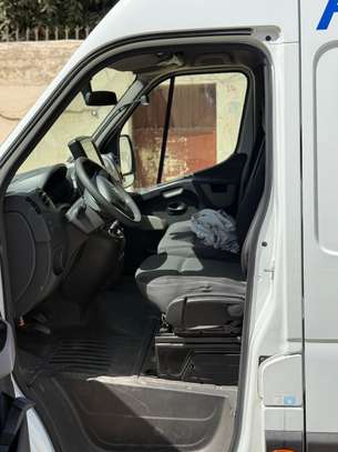 RENAULT MASTER 2018 image 11