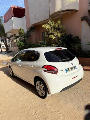 Peugeot 208 Gt image 4