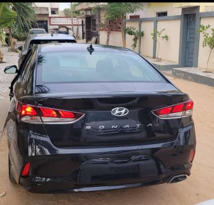 Hyundai Sonata image 4