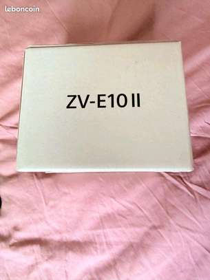 Sony Alpha ZV-E10 image 2