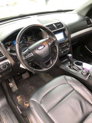 Ford Explorer 2017 4x4 image 11