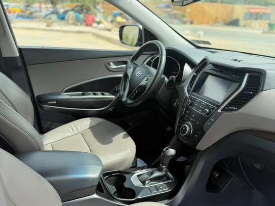 HYUNDAI SANTAFE 2017 image 8