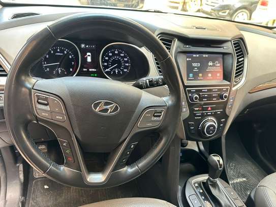 Hyundai Santa Fe 2017 image 10
