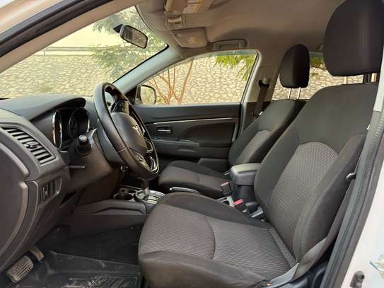 2017 Mitsubishi Outlander image 9