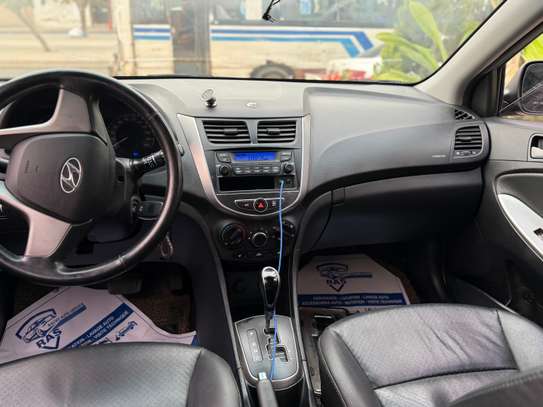 Hyundai accent image 12