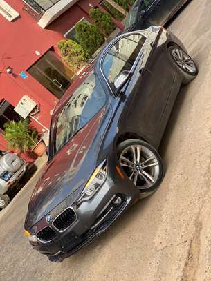 BMW 330XI 2017 image 4