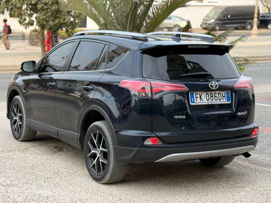Toyota Rav 4 image 3