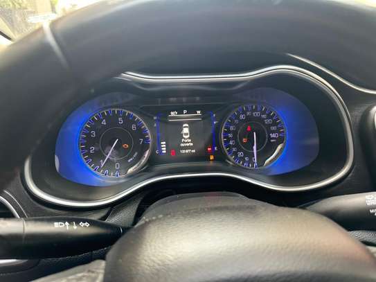 Chrysler 200s image 3
