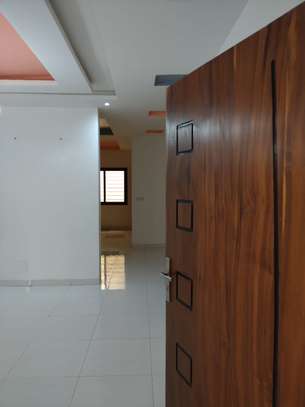 Appartement 3 chambres Salon à louer image 4