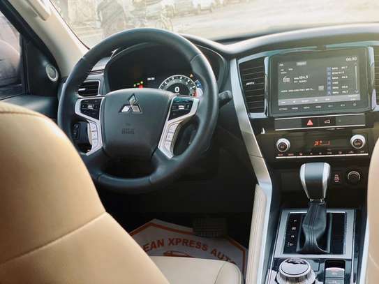 MITSUBISHI PAJERO SPORT 2022 image 3